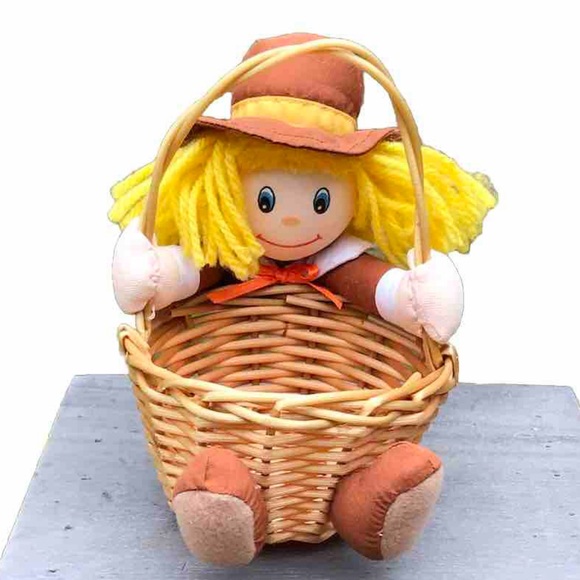Russ Vintage Thanksgiving Pilgrim Treat Basket 5" High Brown Clothes Yellow Hair - Picture 1 of 12